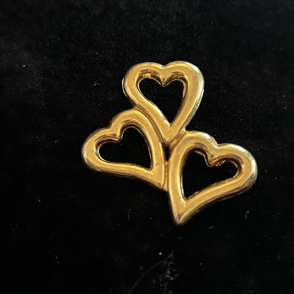 AAI Jewelry - Vintage AAI Triple Open Heart Brooch Gold Tone Signed Accessories Arts Inc 1980s
